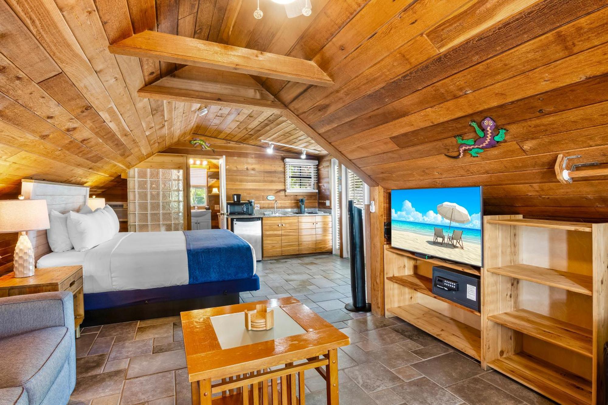 Studio Suite,1635248460:JPEG